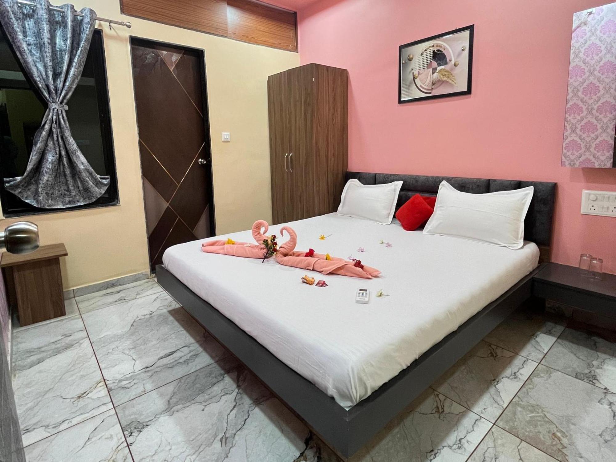 Jai Swaminarayan Delux Homestay Garudeshwar Екстер'єр фото
