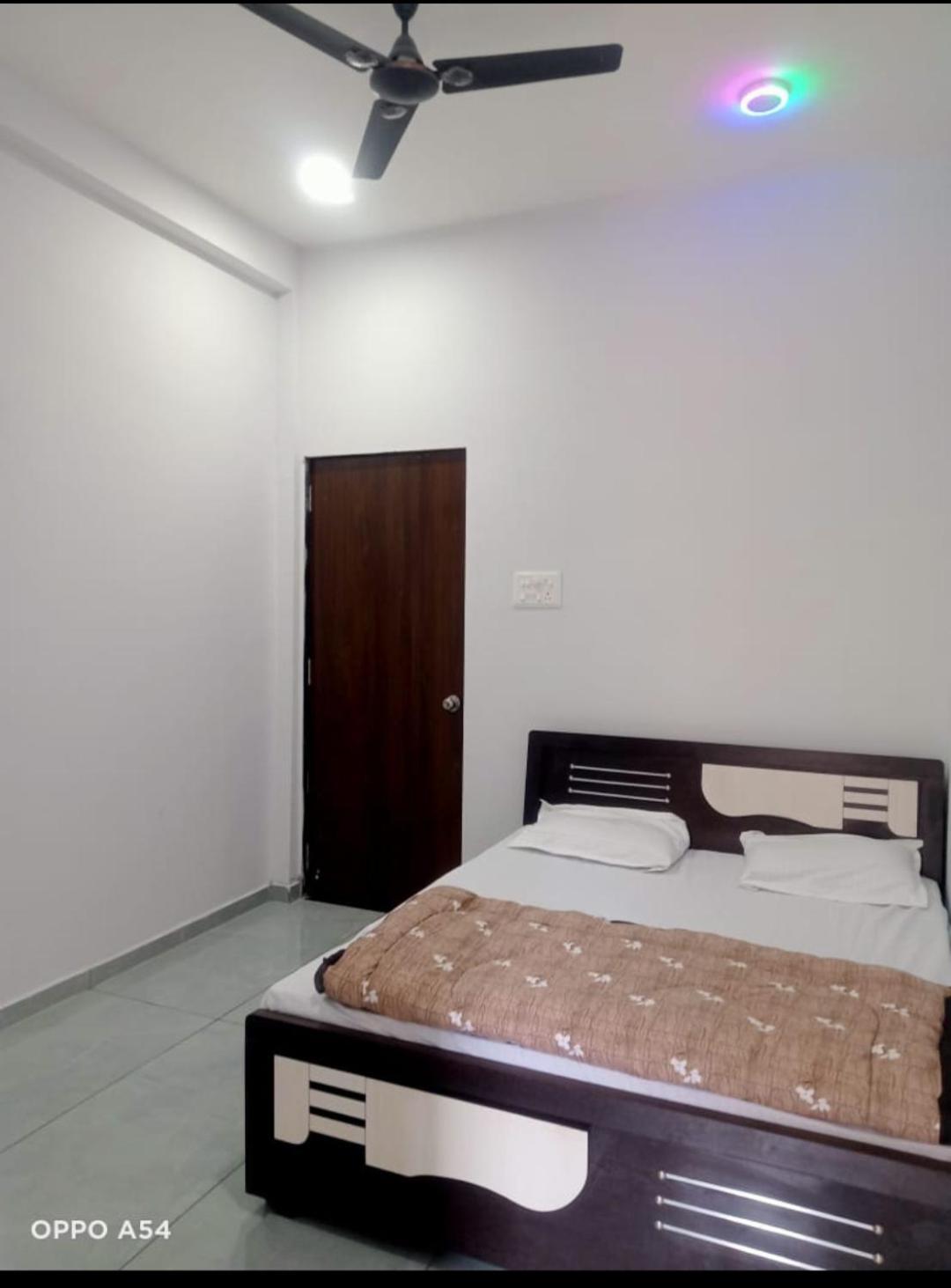 Jai Swaminarayan Delux Homestay Garudeshwar Екстер'єр фото